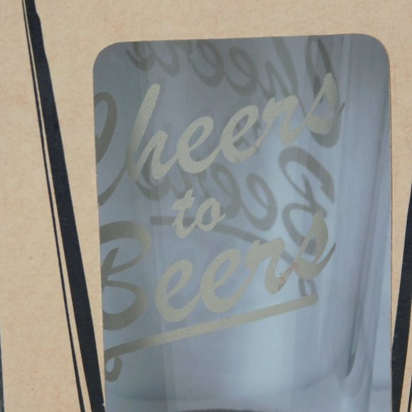 2 Pint Glasses Cheers to Beers in Plaid Box New Party Tailgate Fraternity Gift - Picture 2 of 4